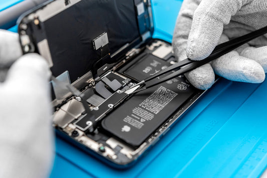 Riparazione cellulari, tablet e non solo: il servizio Riparalo