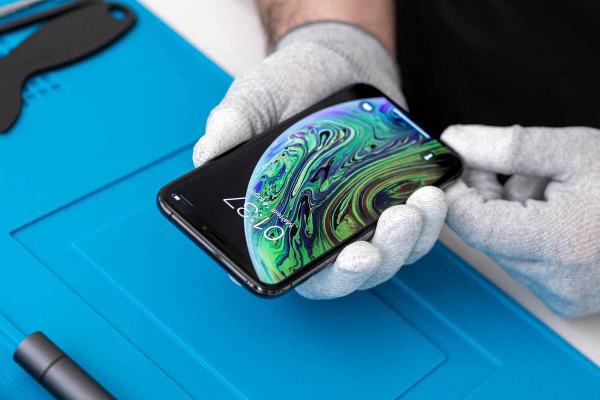 Sostituzione vetro iPhone XS e XS Max